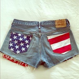 Vintage Levi patriotic shorts